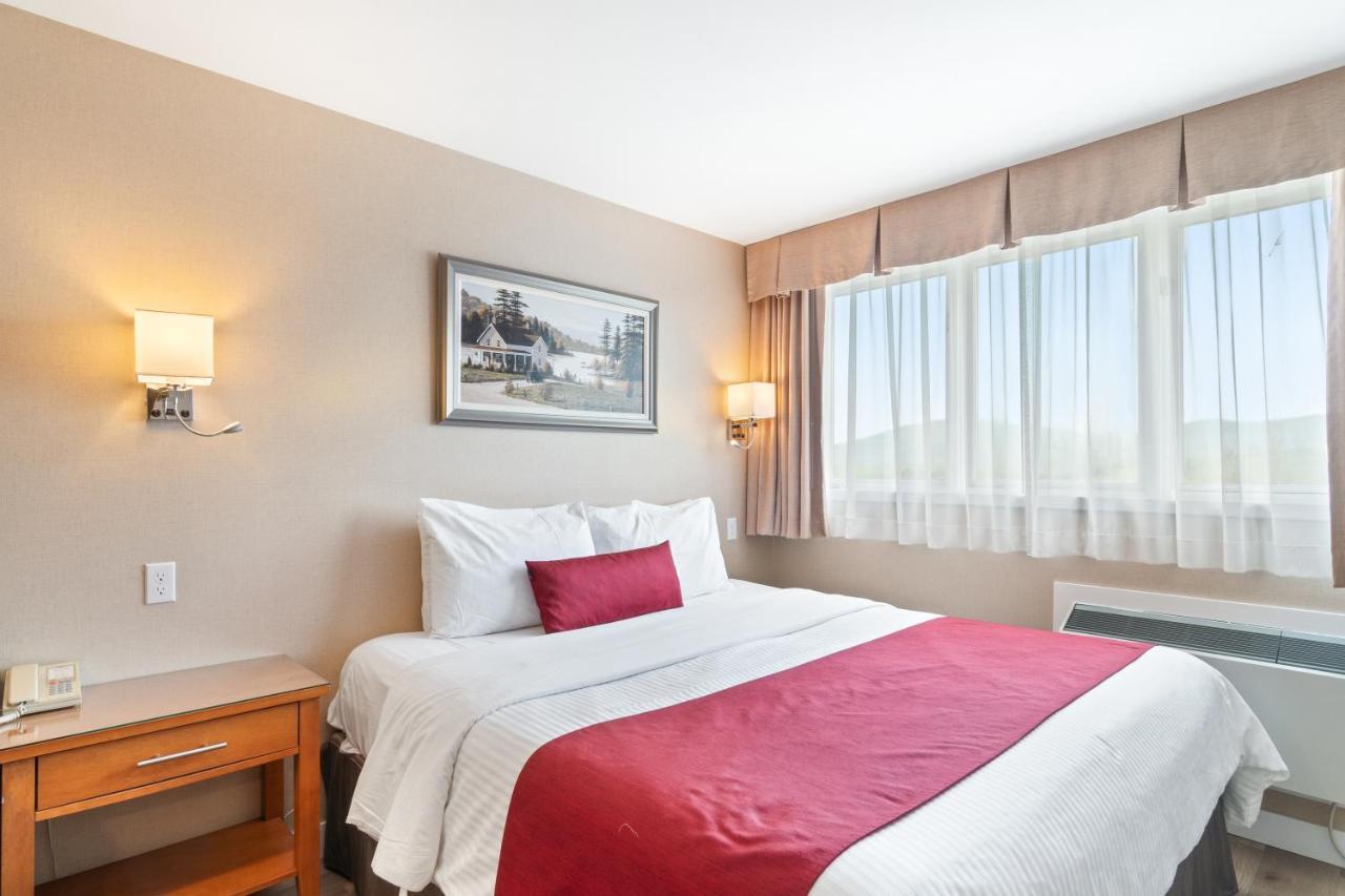 Hotel Bromont Exterior photo