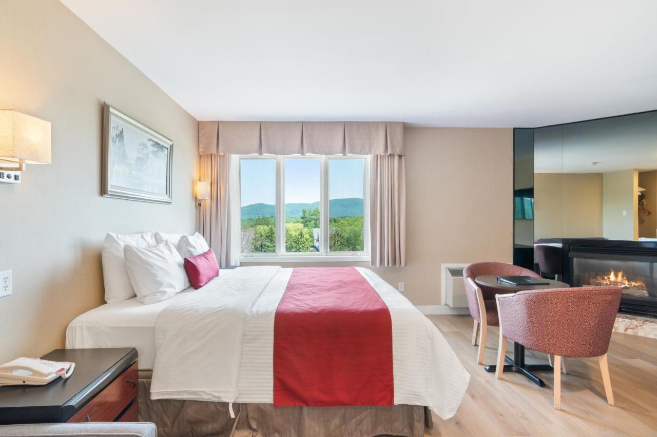 Hotel Bromont Exterior photo