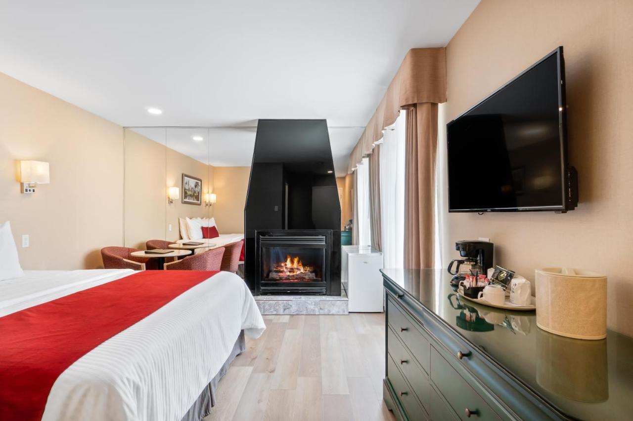 Hotel Bromont Exterior photo