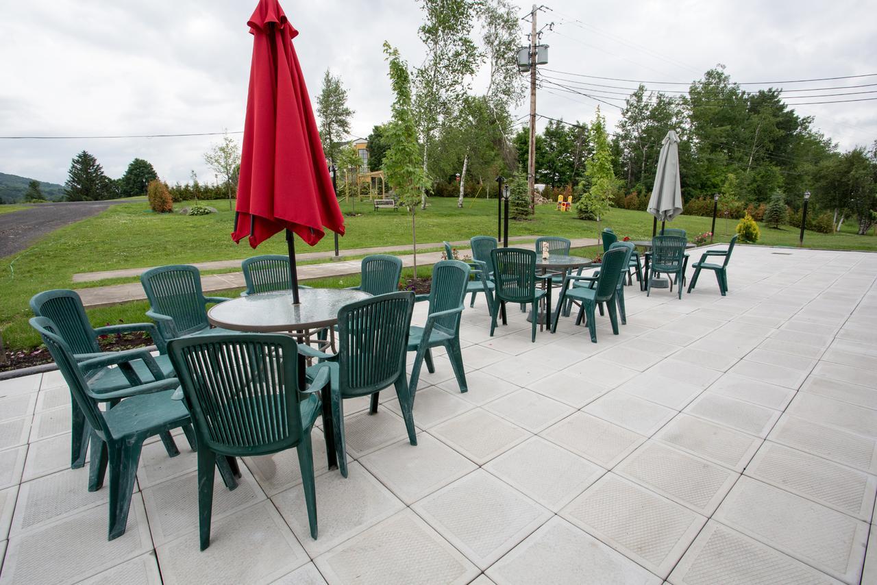 Hotel Bromont Exterior photo