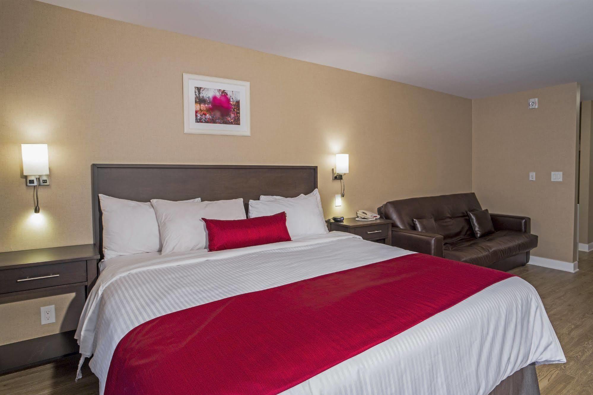 Hotel Bromont Exterior photo